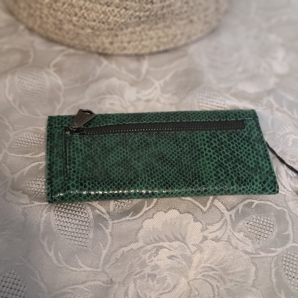 AIMEE KESTENBERG FOLD OVER SLIM WALLET IN EMERALD SNAKE NWT - Picture 4 of 8